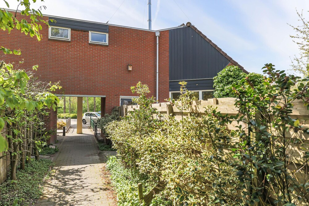 Albrondaheerd 11, 9737 RA Groningen - € 249.500 k.k. - ben-s Makelaars Groningen