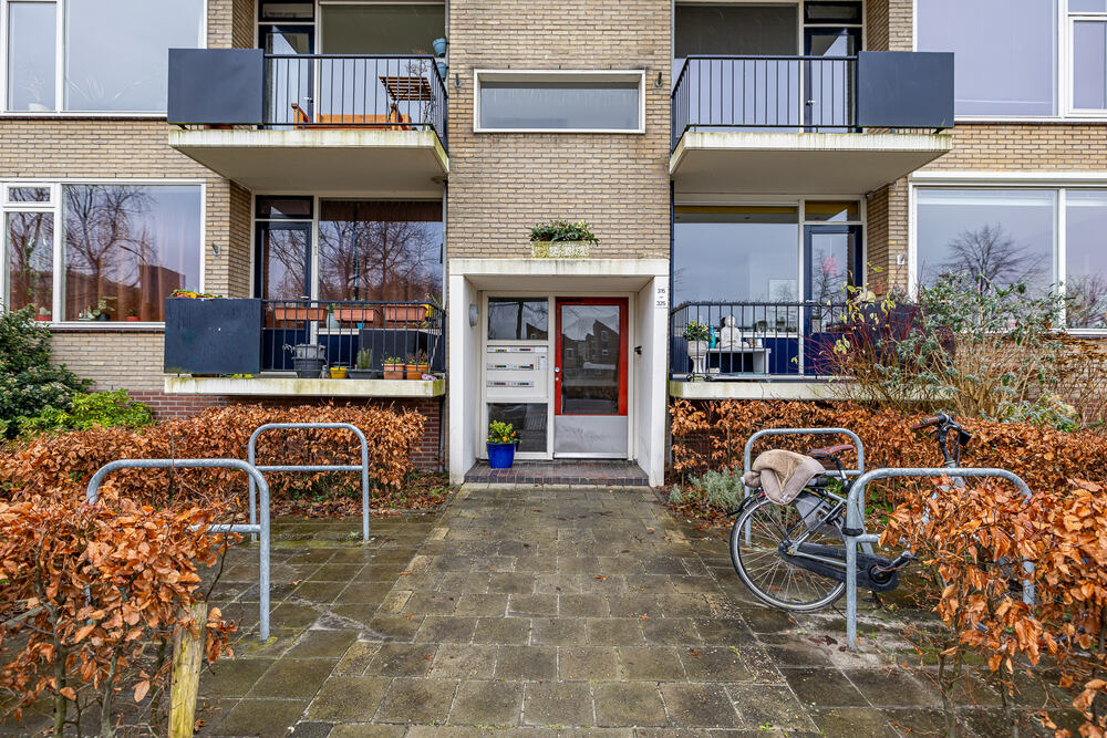 Helperzoom 321, 9722 BR Groningen - € 200.000 k.k. - ben-s Makelaars Groningen