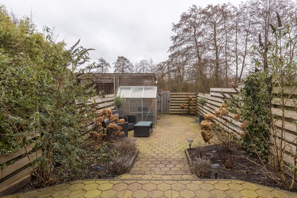 Hoge Borgh 40, 9351 TS Leek - € 200.000 k.k. - ben-s Makelaars Groningen