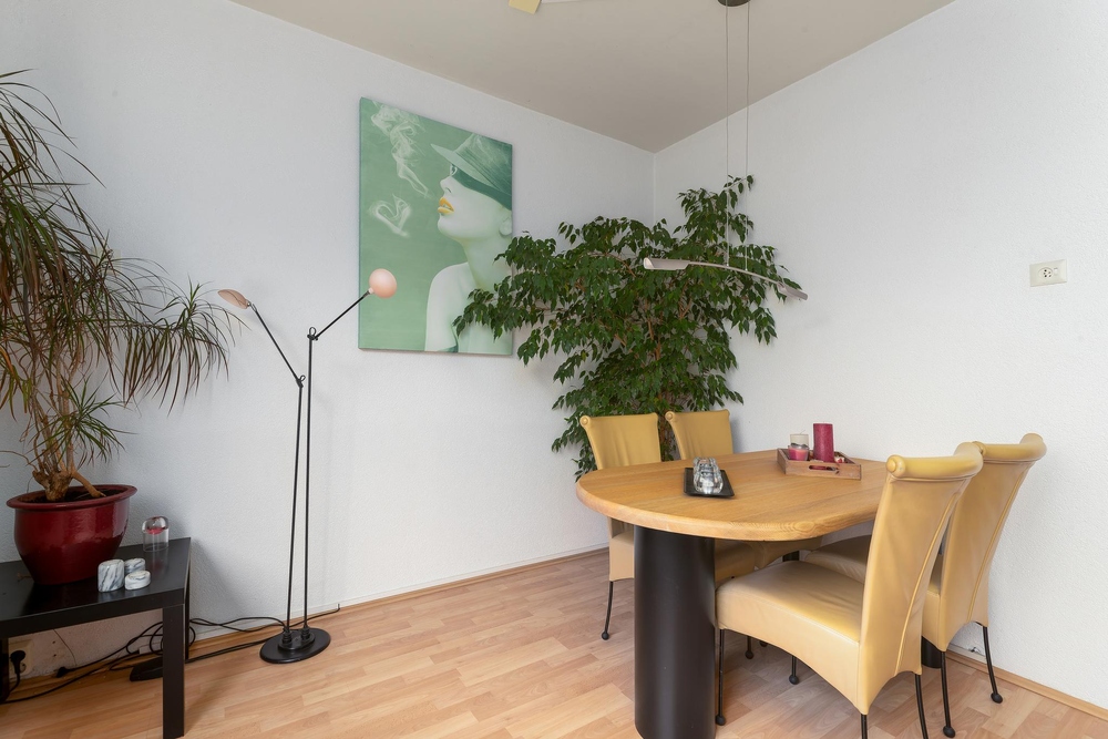 J.H. Egenbergerstraat 8, 9744 JC Groningen - € 289.000 k.k. - ben-s Makelaars Groningen