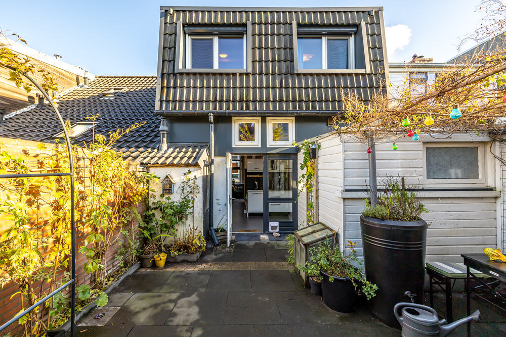 Oosterbadstraat 35, 9726 CK Groningen - € 300.000 k.k. - ben-s Makelaars Groningen