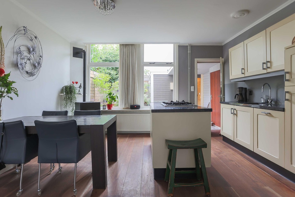 Plantsoenstraat 11, 9717 KT Groningen - € 399.000 k.k. - ben-s Makelaars Groningen