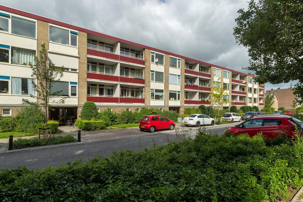 Plutolaan 32, 9742 GR Groningen - € 219.000 k.k. - ben-s Makelaars Groningen