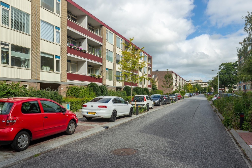 Plutolaan 32, 9742 GR Groningen - € 219.000 k.k. - ben-s Makelaars Groningen