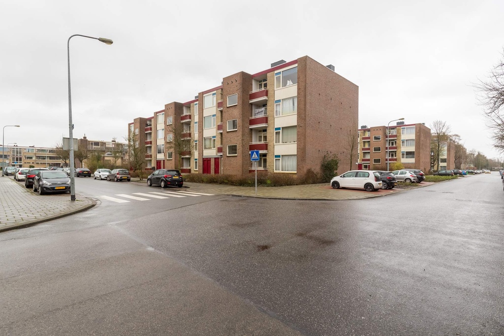 Plutolaan 515, 9742 GP Groningen - € 175.000 k.k. - ben-s Makelaars Groningen