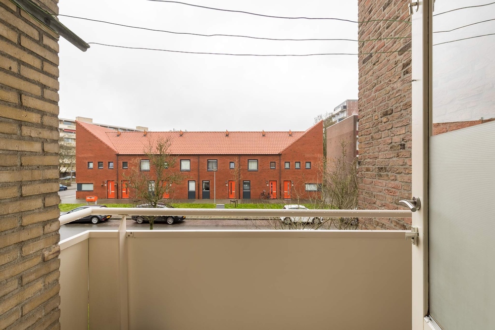 Plutolaan 515, 9742 GP Groningen - € 175.000 k.k. - ben-s Makelaars Groningen