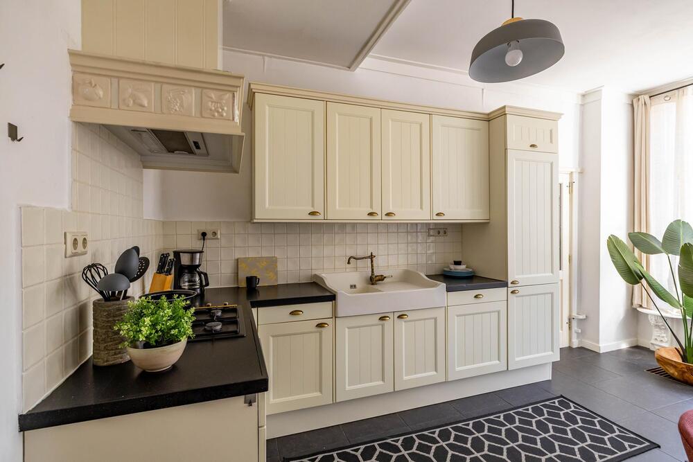 Rodeweg 8, 9715 AW Groningen - € 375.000 k.k. - ben-s Makelaars Groningen