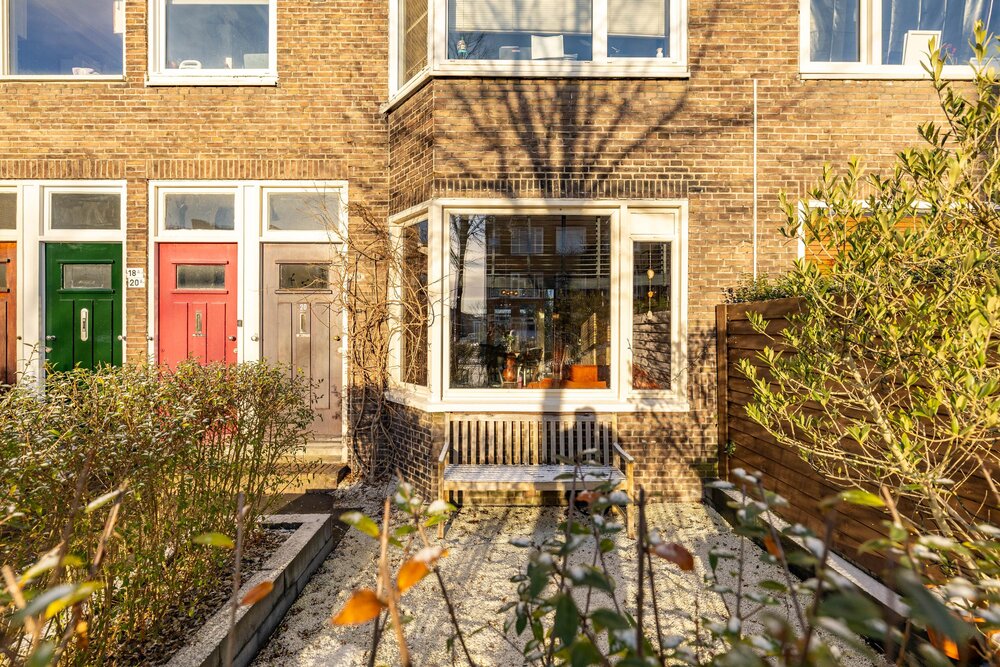 E. Thomassen à Thuessinklaan 20