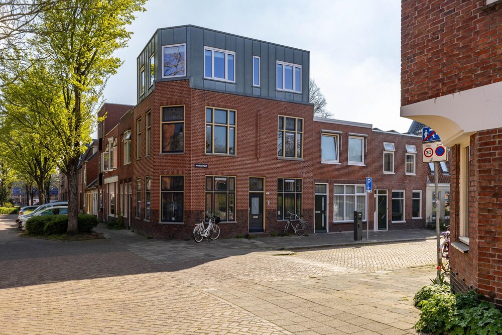 Middenstraat 2b