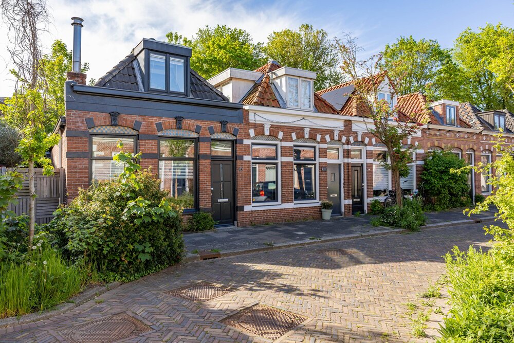 Eerste Spoorstraat 2