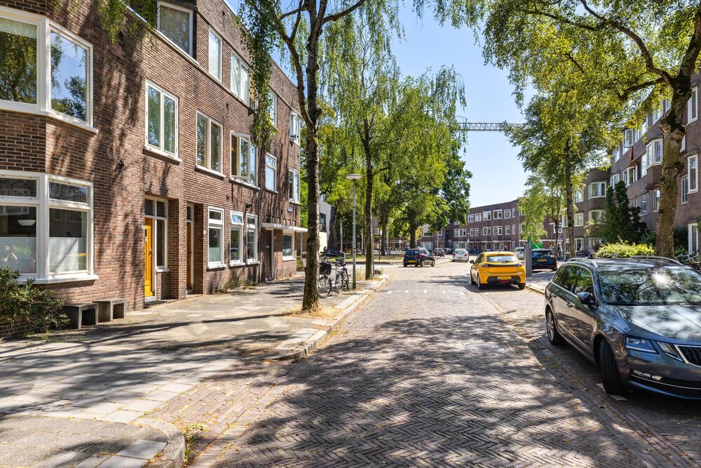Eyssoniusstraat 3, 9714 BP Groningen - € 350.000 k.k. - ben-s Makelaars Groningen